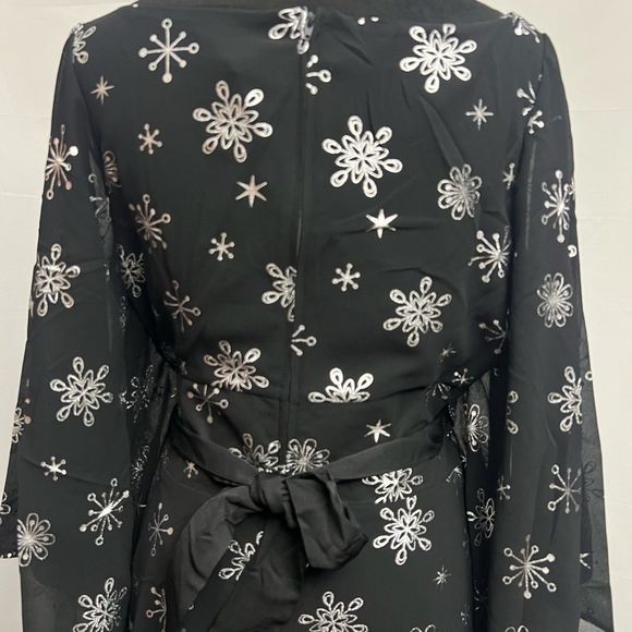 Smak Parlour Black Silver Snowflake Social Climber Caftan - Picture 7 of 10